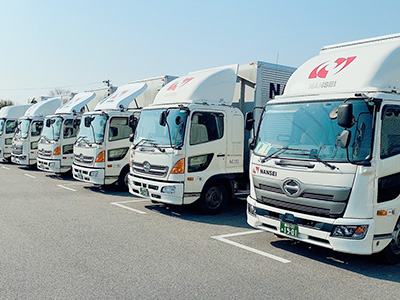 中型トラック